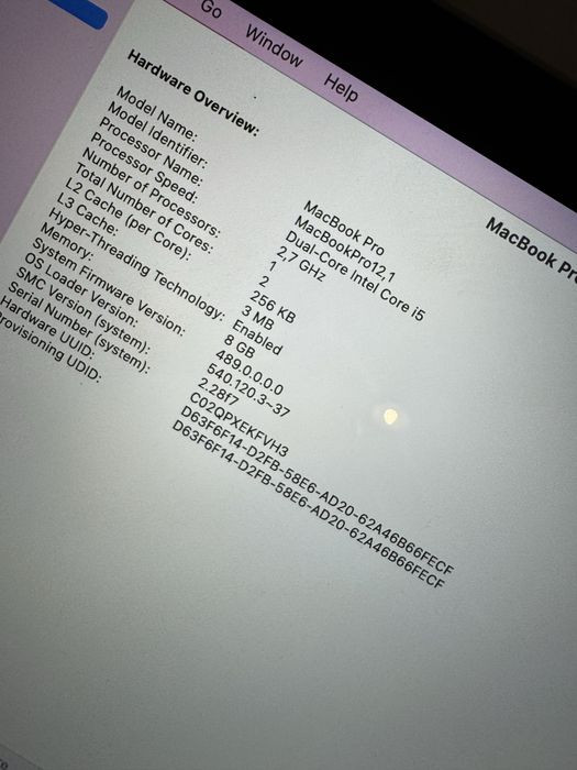 Macbook pro retina display 2015 cu bateria defecta