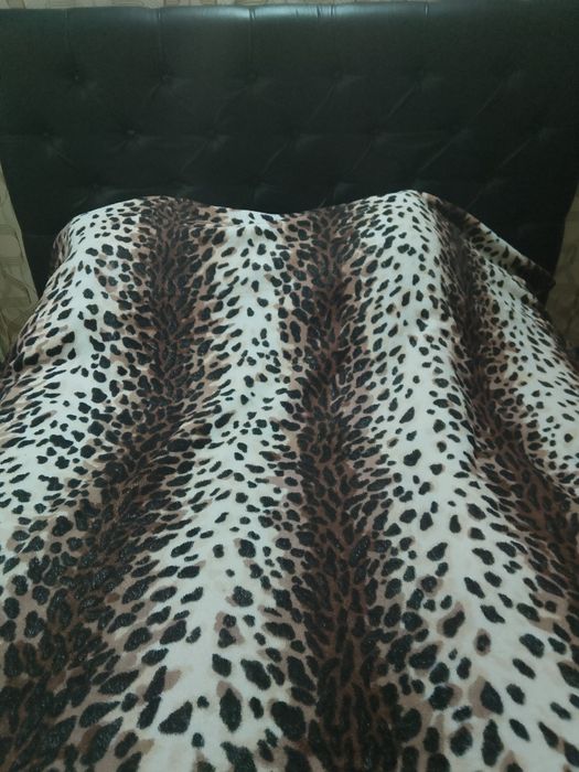 Кровать двухспальная б) у