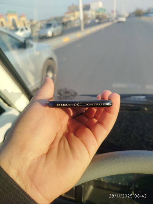 Iphone 7  ochilmagan ATP iwledi