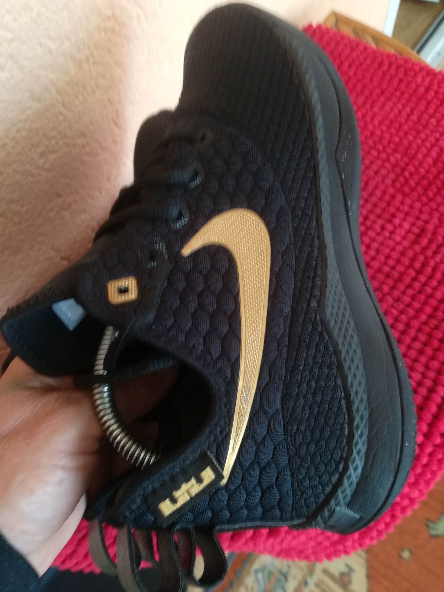 Bascheți Nike Air nr 42,5 bărbați