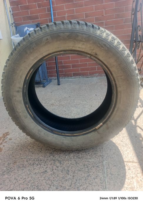 Шины MAXXIS 185/16/15 шипы