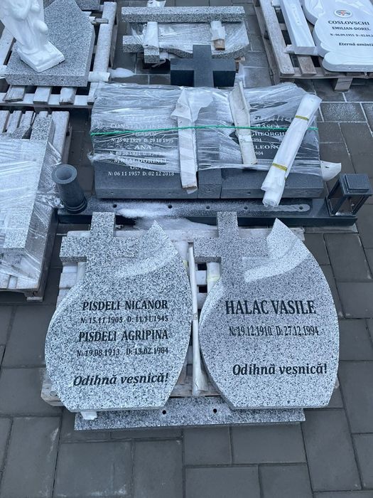 Monumente Cruci / Lucrări funerare