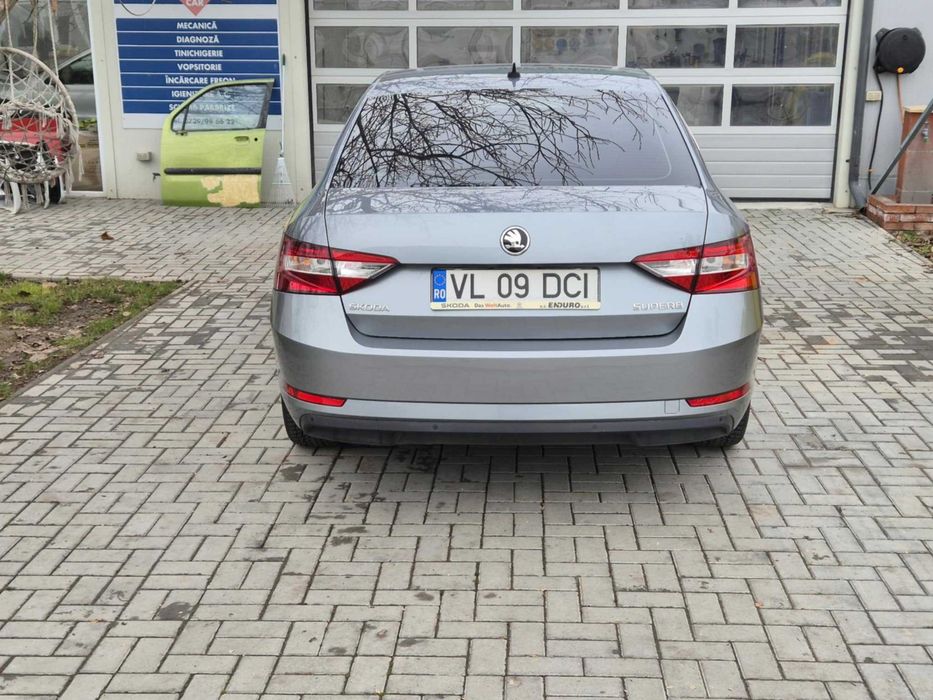 Skoda Superb 2.0 TDI DSG AMBITION