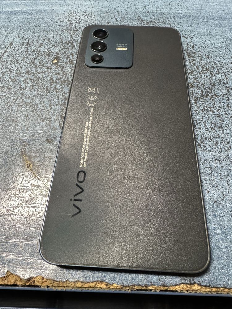 Vivo V23 5G 12+4/256gb - на 4 месеца, отличен