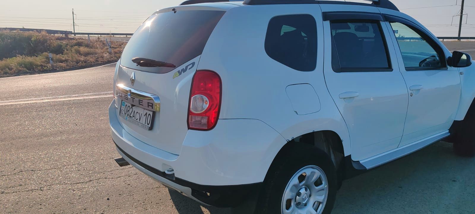 Renault Duster 2013 • 1.6 • Механика • 4WD • Отличное состояние