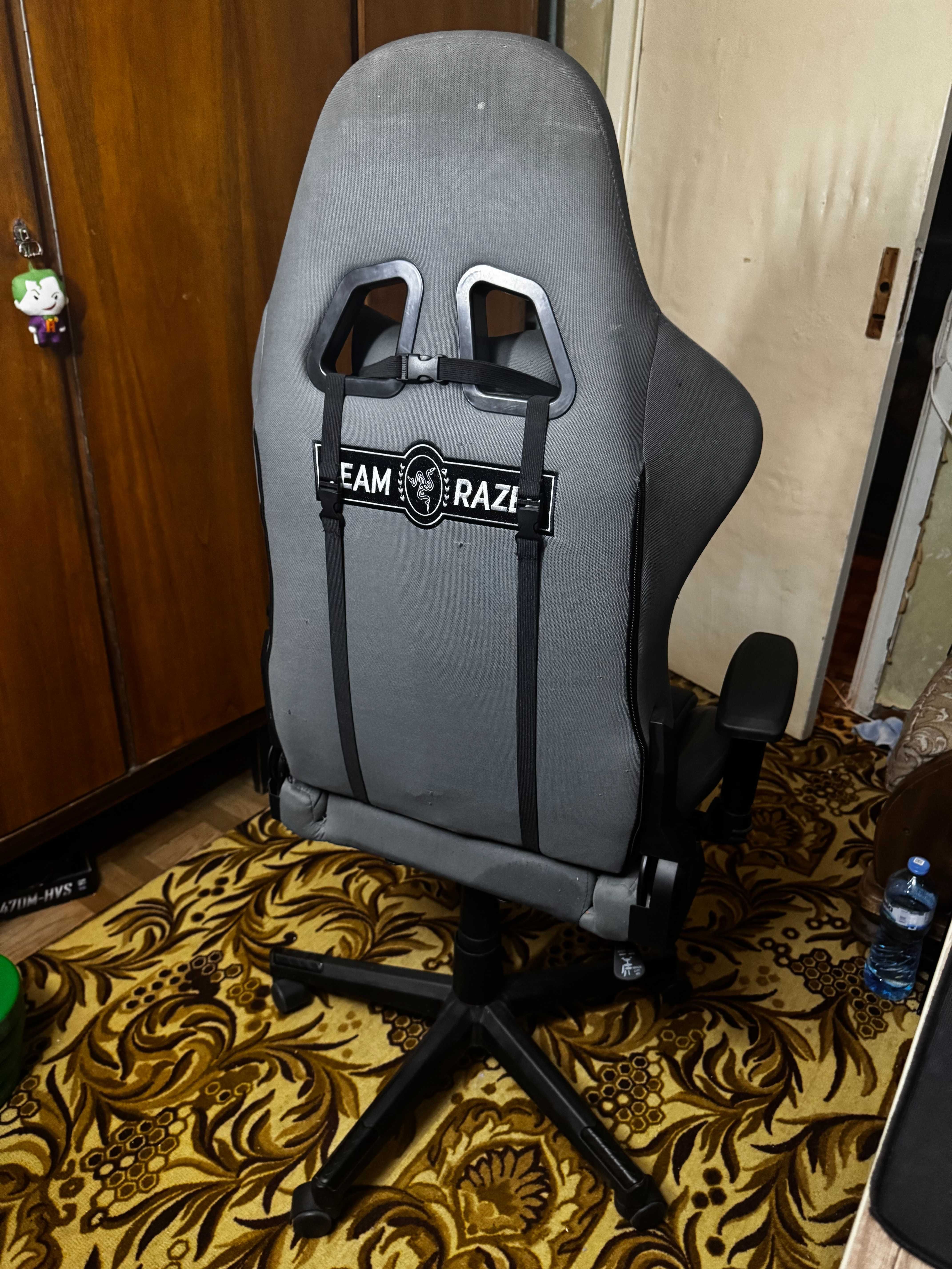 Игровое кресло Razer