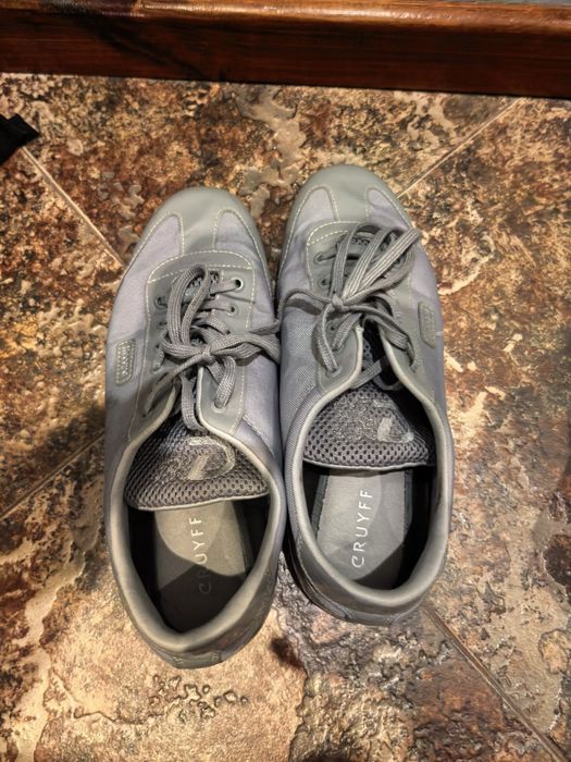 Подарявам маратонки 40 номер