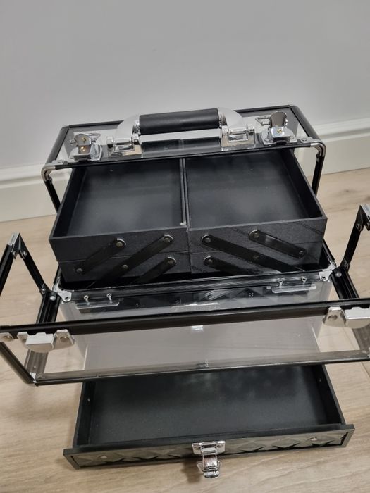 Cutie cosmetica profesionala