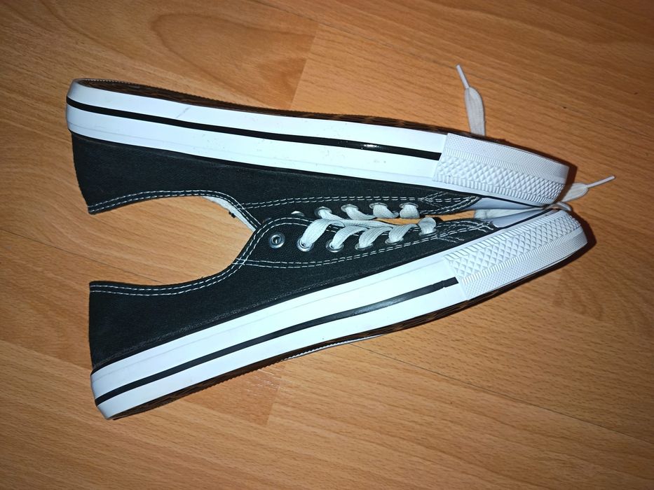 Tenesi simpli stil converse