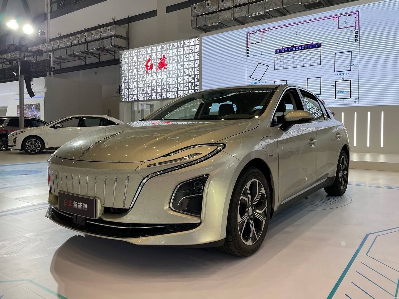 Hongqi EQM5 2024 | 15300$ | Naxtga | Perechislenie | Kredit |Nasiya