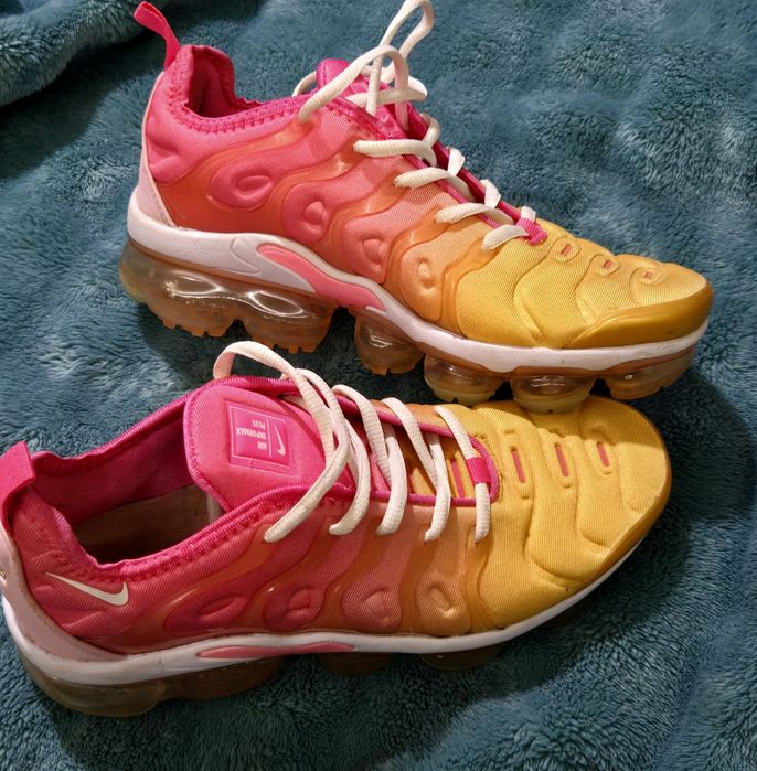 Nike Air Vapormax Plus pink оригинални дамски сникърси 38. Номер