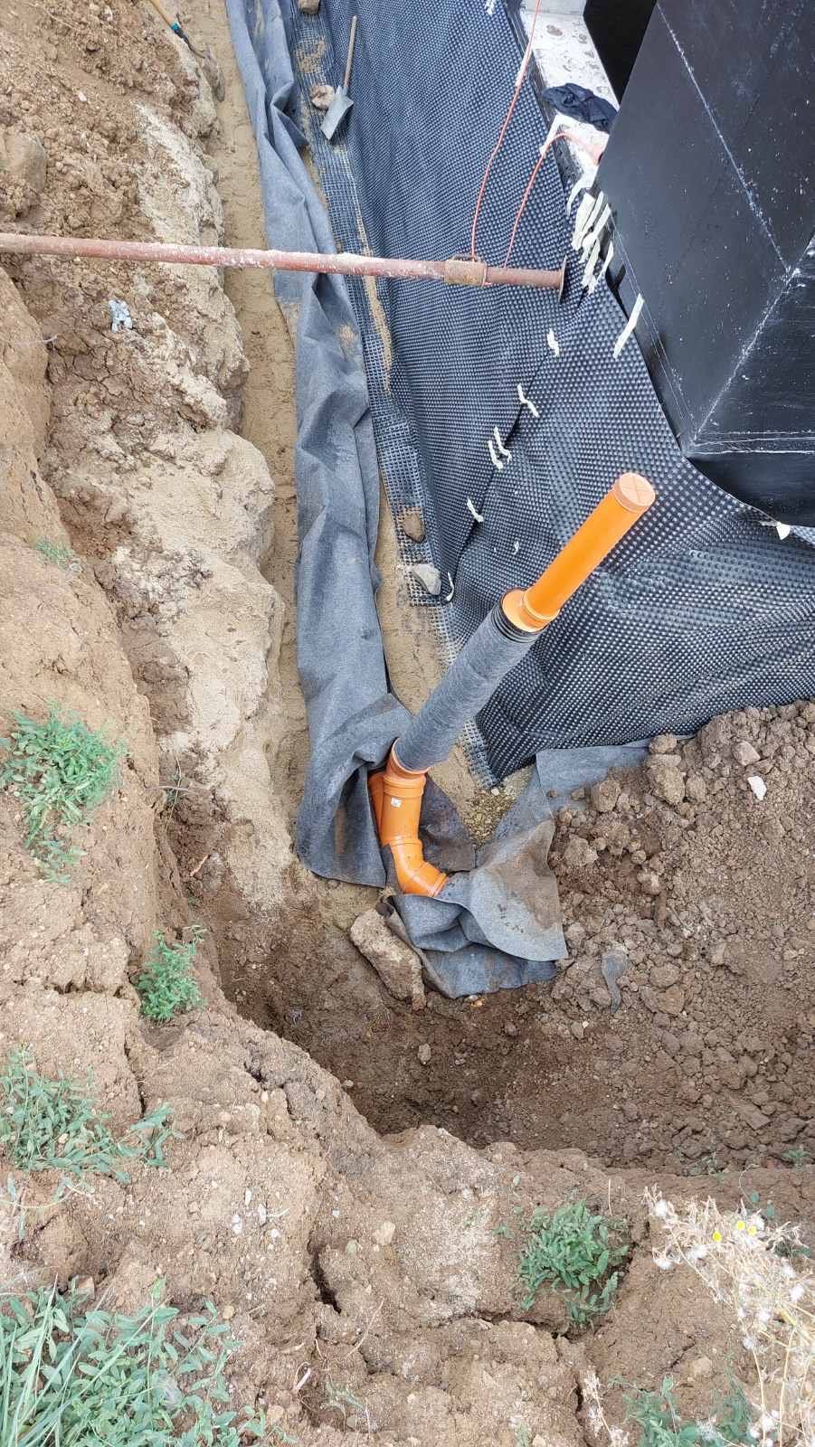 Услуги с багери, изкопи и ВИК