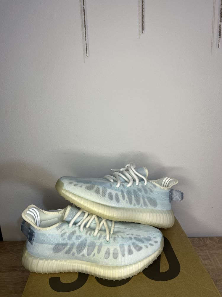 Adidas Yeezy 350 V2 Mono Ice