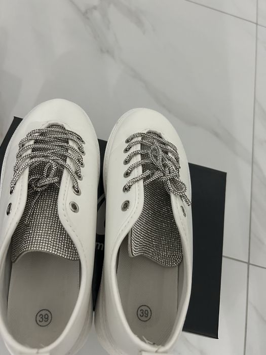 Adidasi/Pantofi nr 39