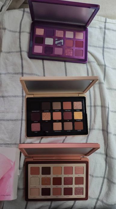 Vând palete Natasha Denona