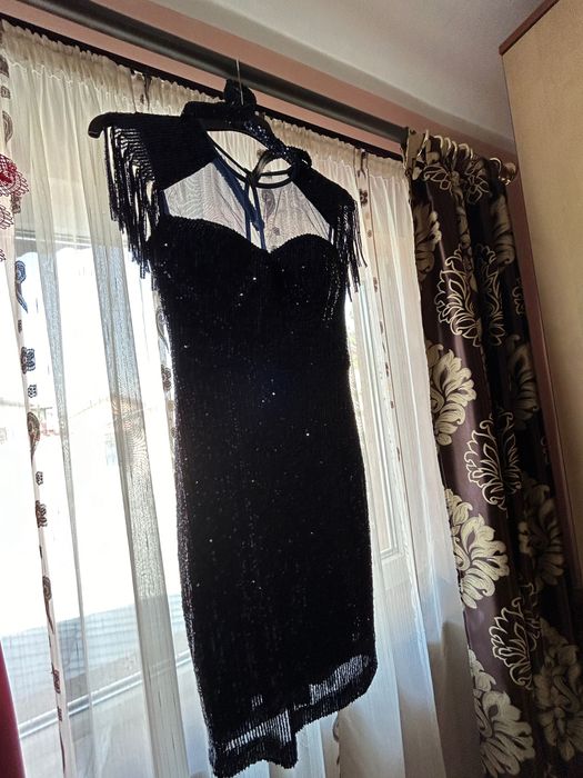 Vand rochie de seara(eveniment)