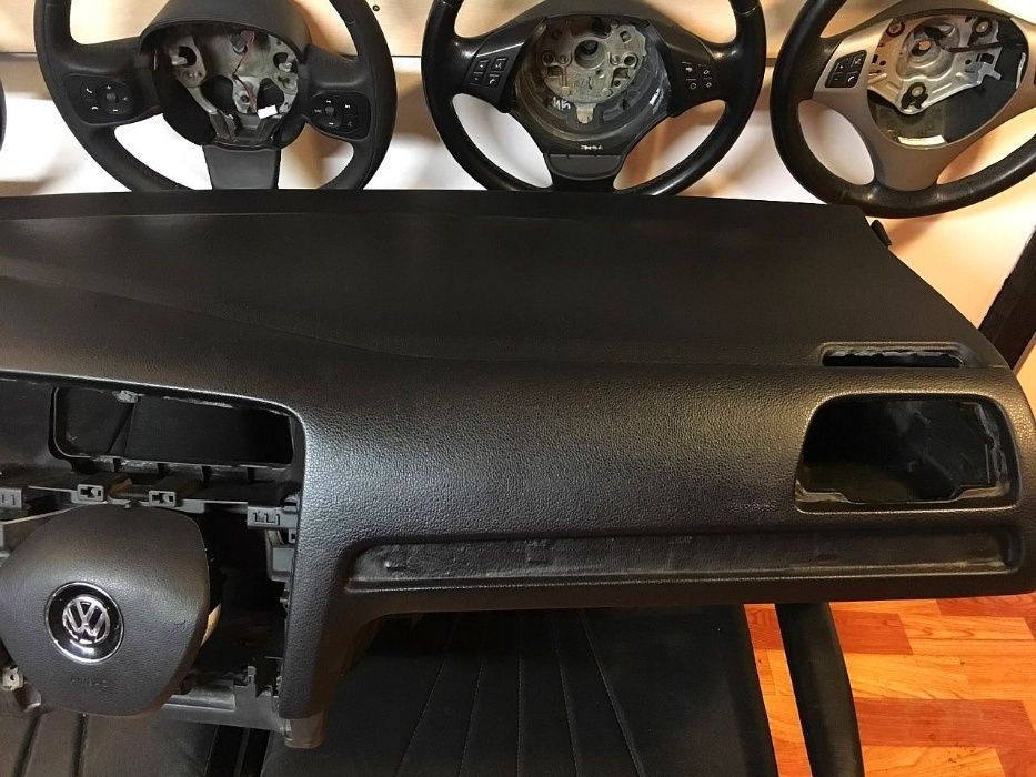 Аербег Аирбаг Airbag за воланa и таблото на VW Golf MK7
