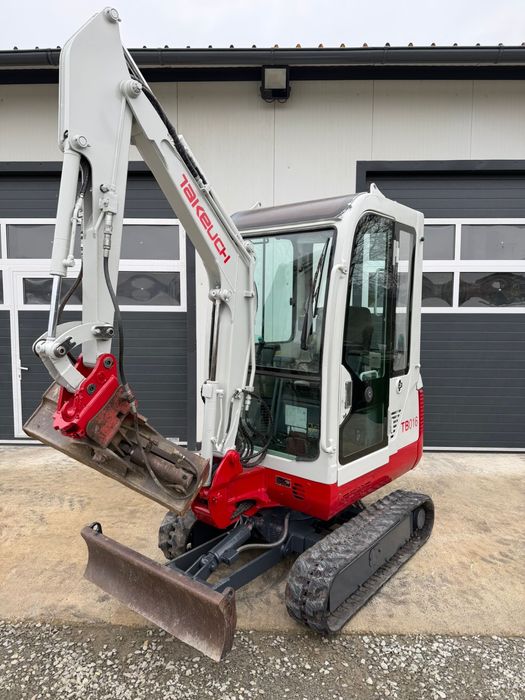 Miniescavator tacheuki 1,8 tone