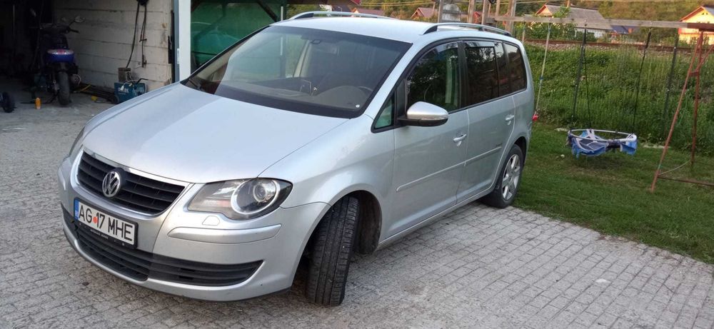 Volkswagen Touran 2.0 Diesel, automat, 2010