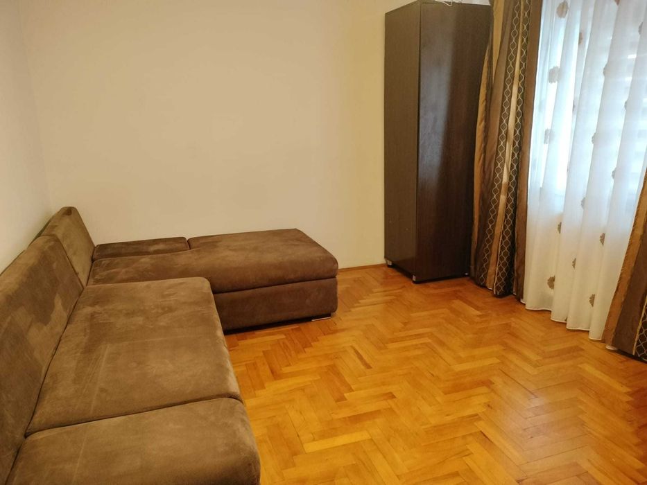 Inchiriez apartament 3 camere in Marasti, str. Bucuresti nr.86+Parcare