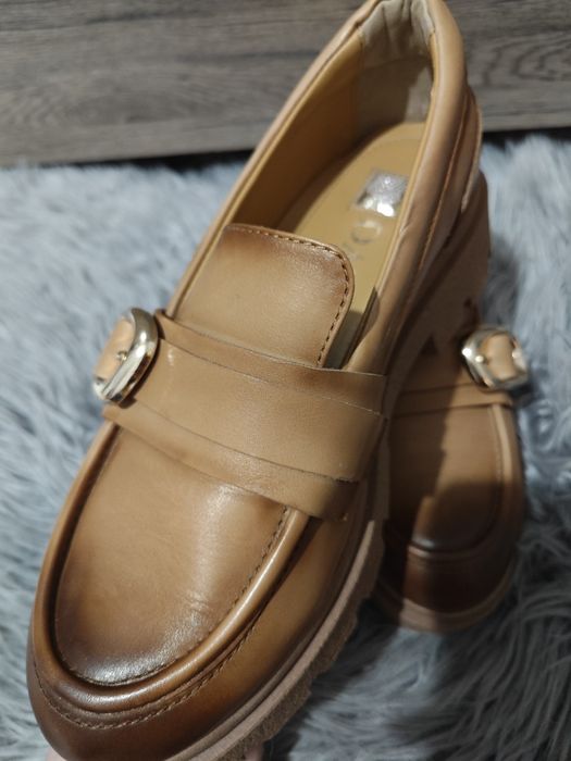 Лоуфъри Daris ест. кожа