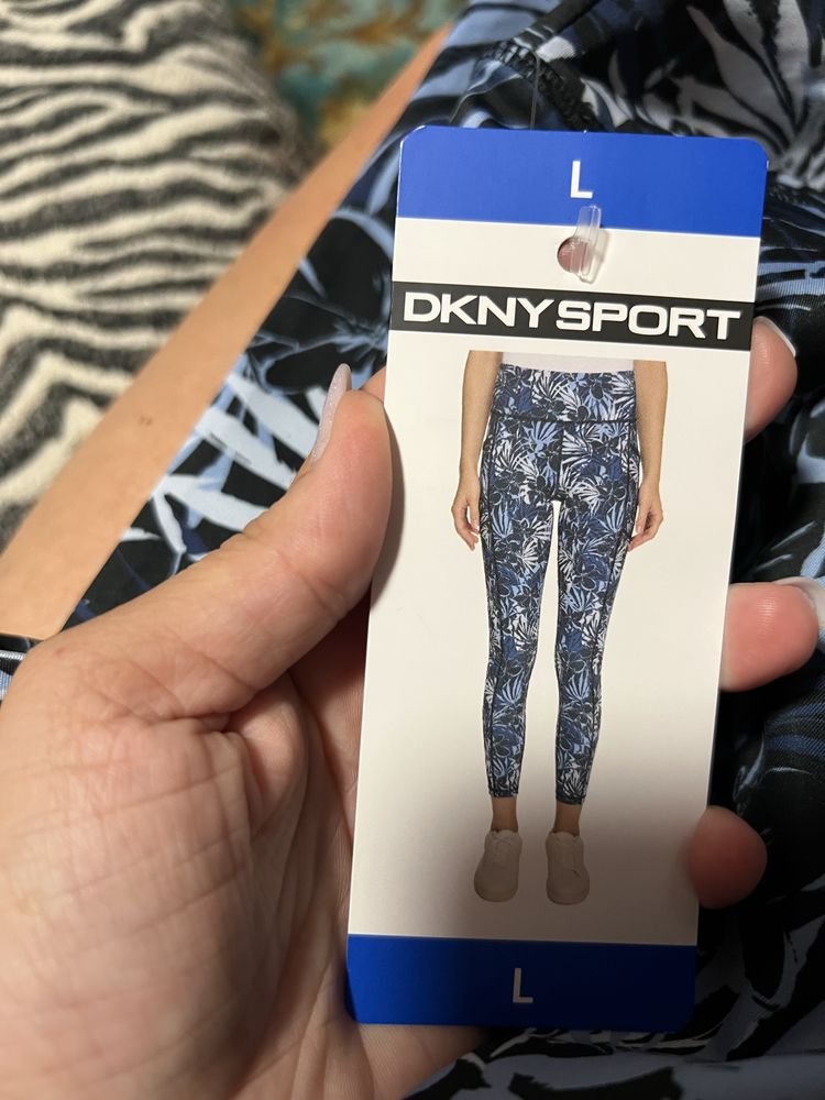 Клин DKNY нов размер Л