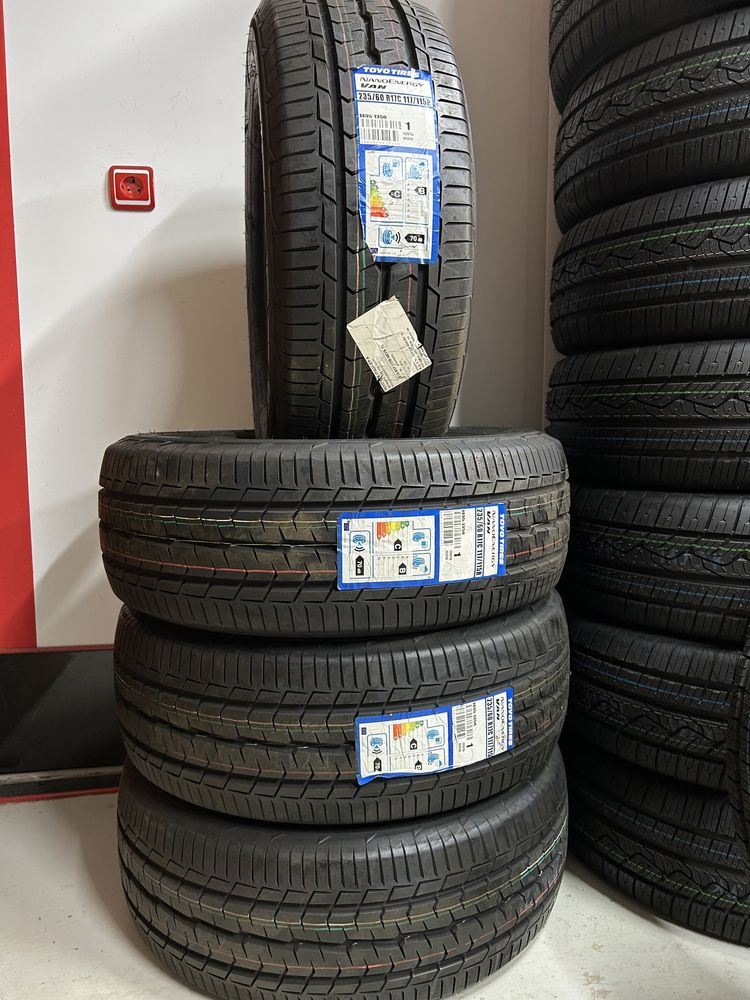 Гуми 235/60/17 С  117/115 R Бус Toyo Нови 4 броя