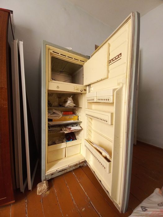 Сотилади Холодильник Телевизор Подставка телевизор учун