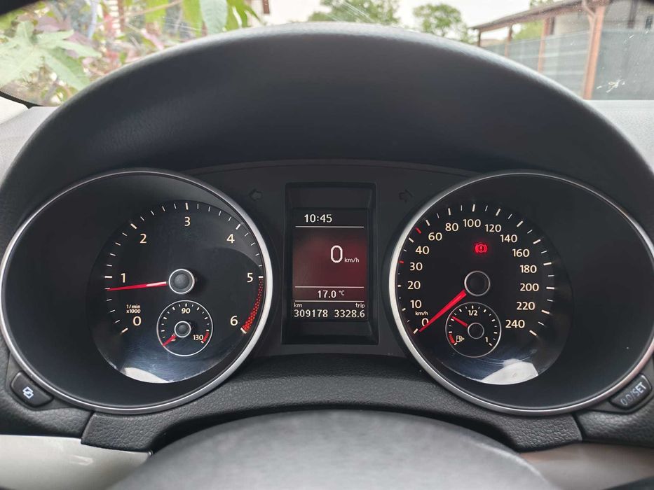 Volkswagen GOLF 6 1.6 TDI 2011