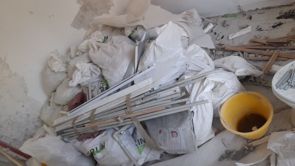 Debarasare apartamente garsoniere poduri case