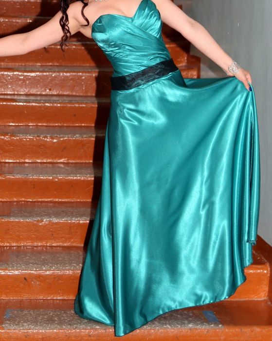 Вечернее платье  на