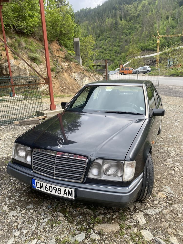 Mercedes 124 , 1993г 2.0