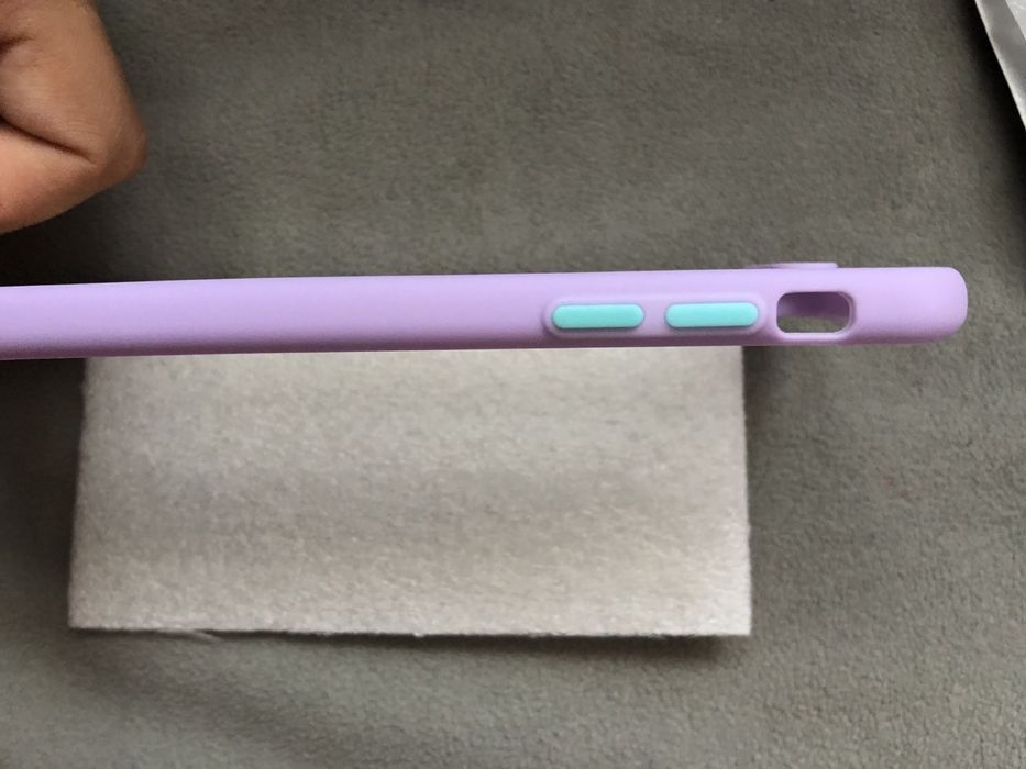 Vând husa sau schimb husa iphone 8 plus cu husa 8 SE