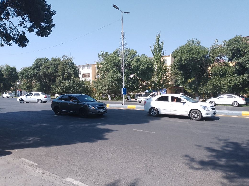 Шахар марказидан 2 хона 3 хона килинган уй