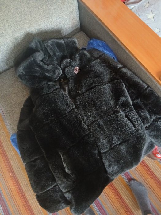 Продам шубу короткую