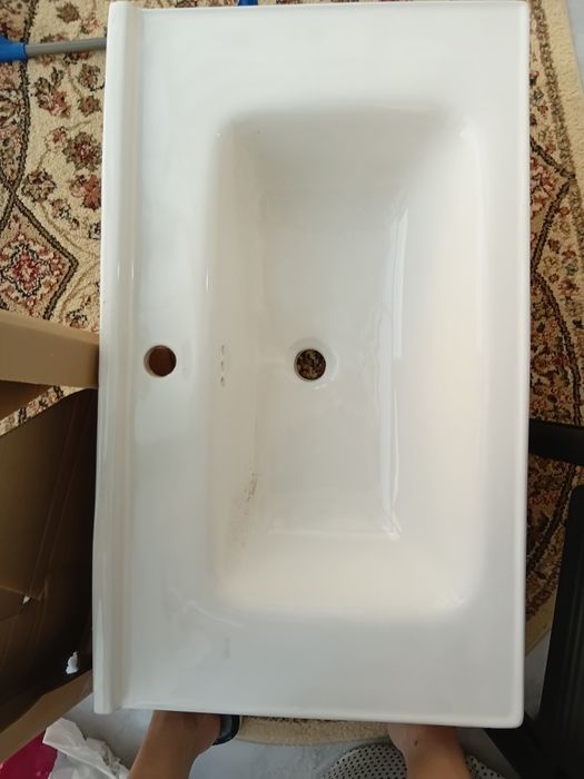 Раковина новая в упаковке. Тумба с раковиной б/у в хорошем состоянии