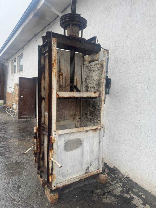 Пахта пресс аппарати сотилади!