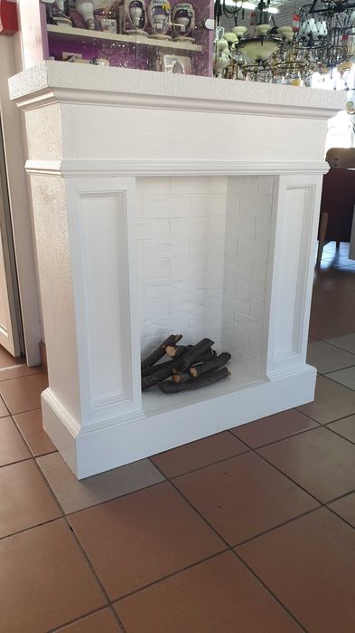 Semineu decorativ