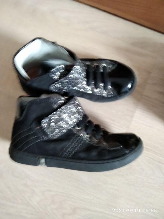 Обувки за момиче