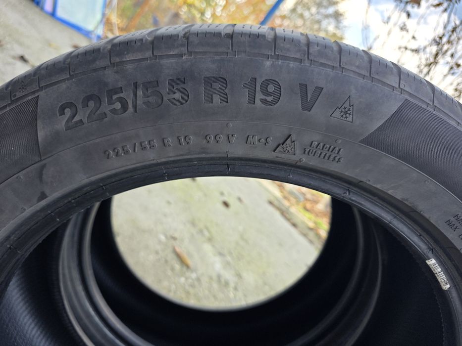 De vânzare anvelope iarna Continental 225 55 r19
