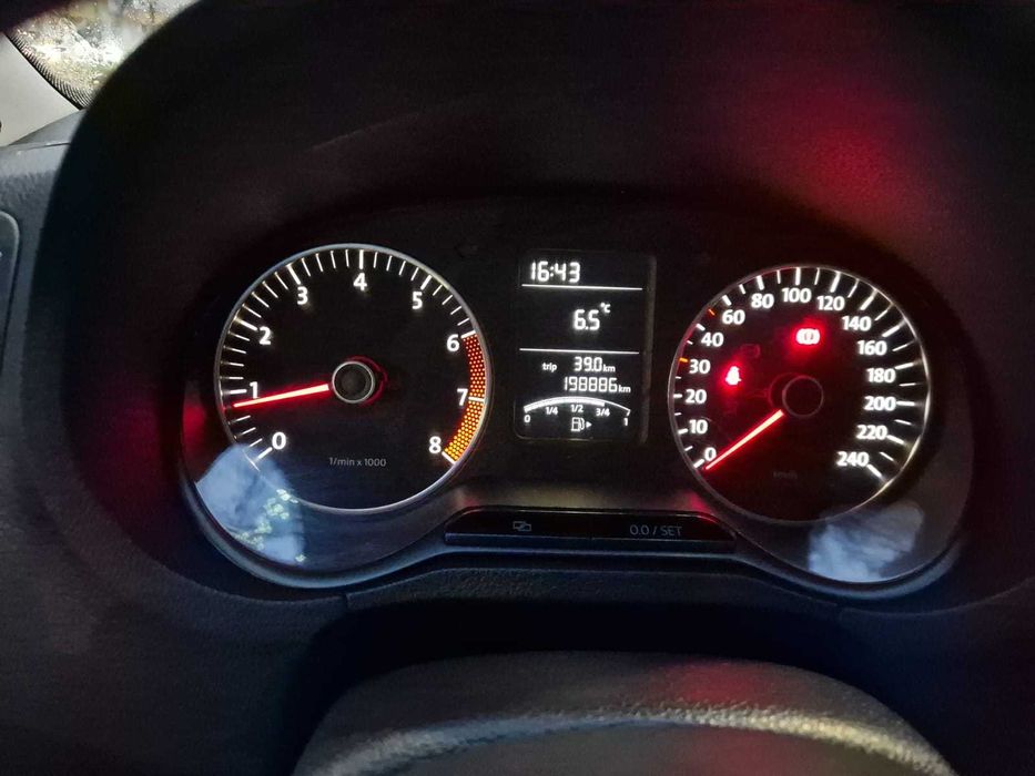 Volkswagen VW Polo 6R 2011 - 1.4 Benzină MPI