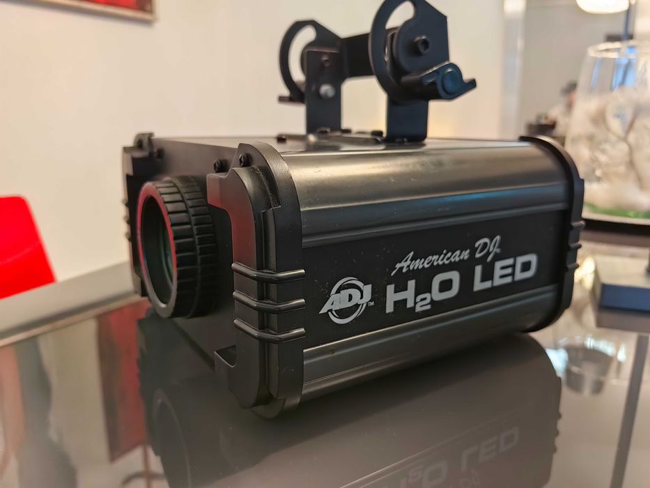 De vanzare 3 led spot Movinghead  2 american DJ H2O Led + automatizare