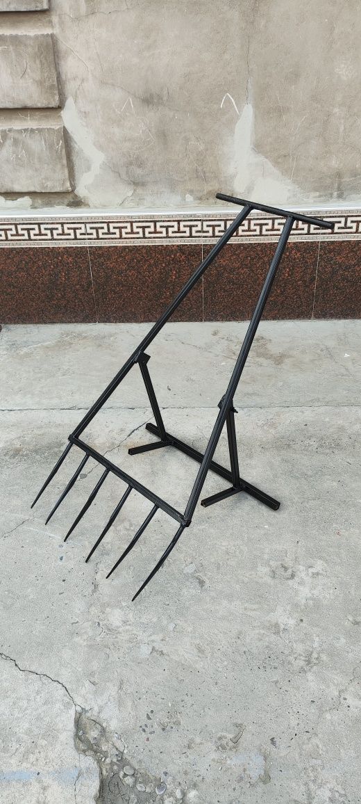 Чудо лопата, из прочной стали.