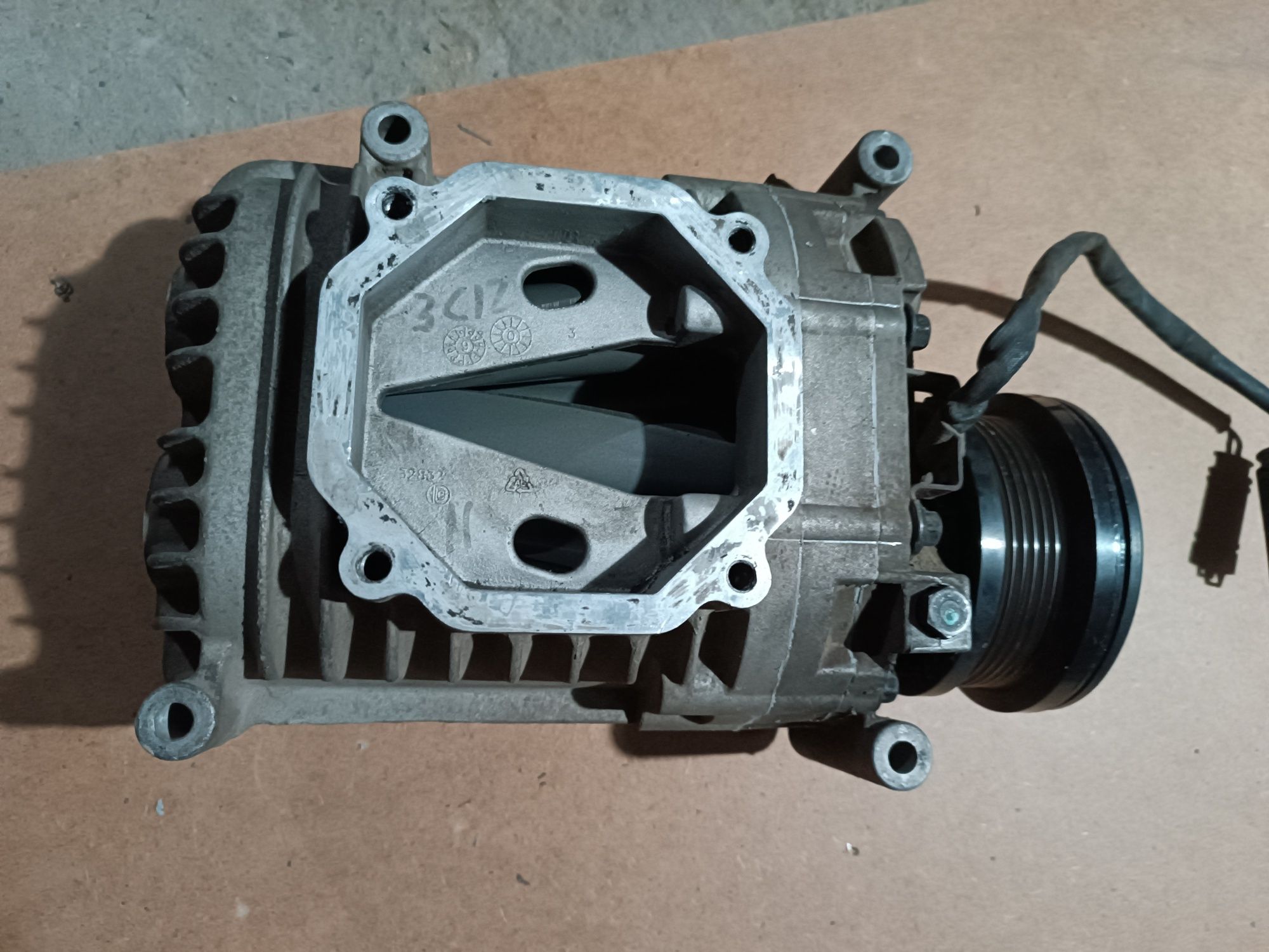 Продам компрессор Eaton m 62 от Мерседес