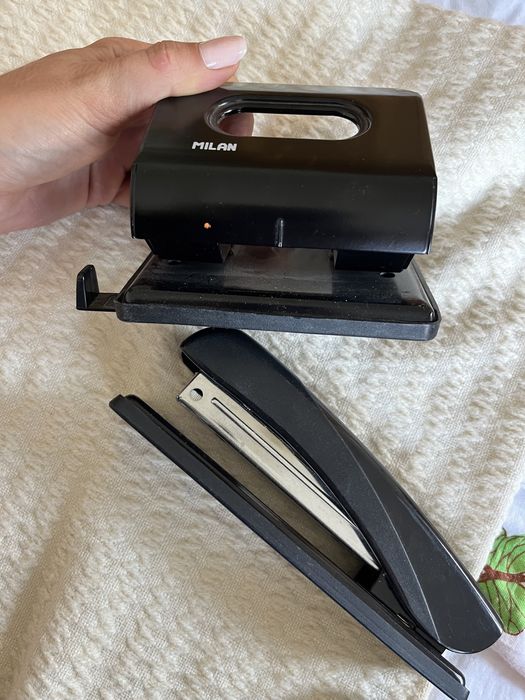 Set Perforator și capsator Milan