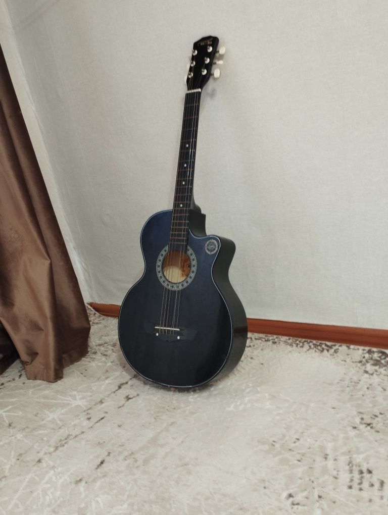 Продам гитару в отл.раб.со