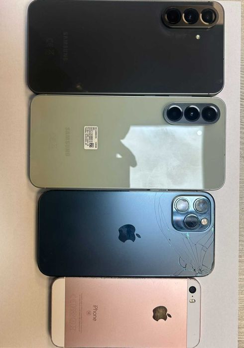 Телефони за части