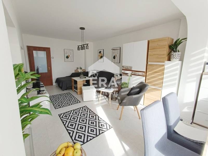 Тристаен обзаведен апартамент след основен ремонт в жк Чайка гр. Варна