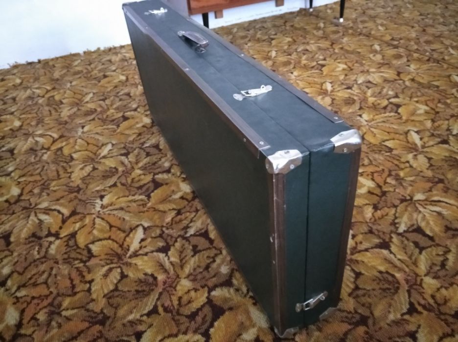 Футляр Ensoniq учун