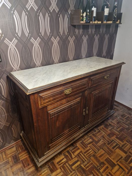 Масивен бюфет барок  шкаф